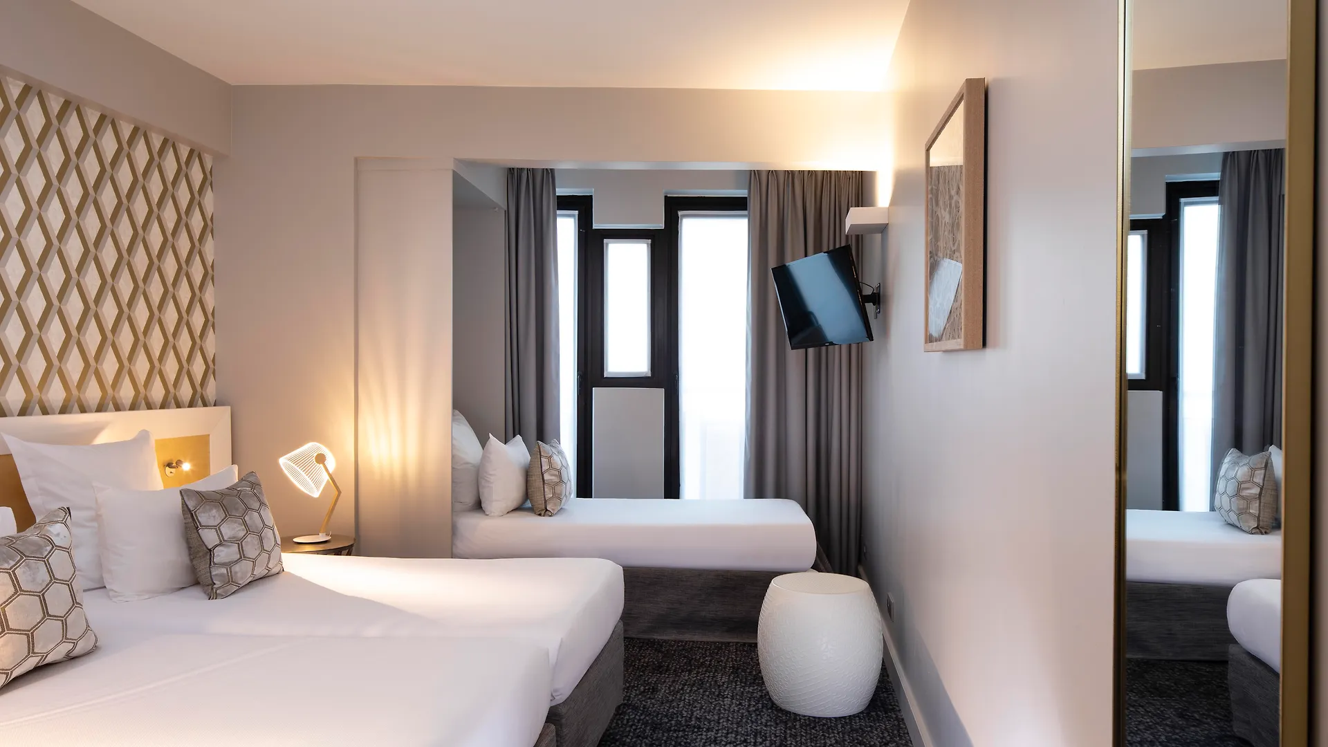 Bastille Hotel 3*