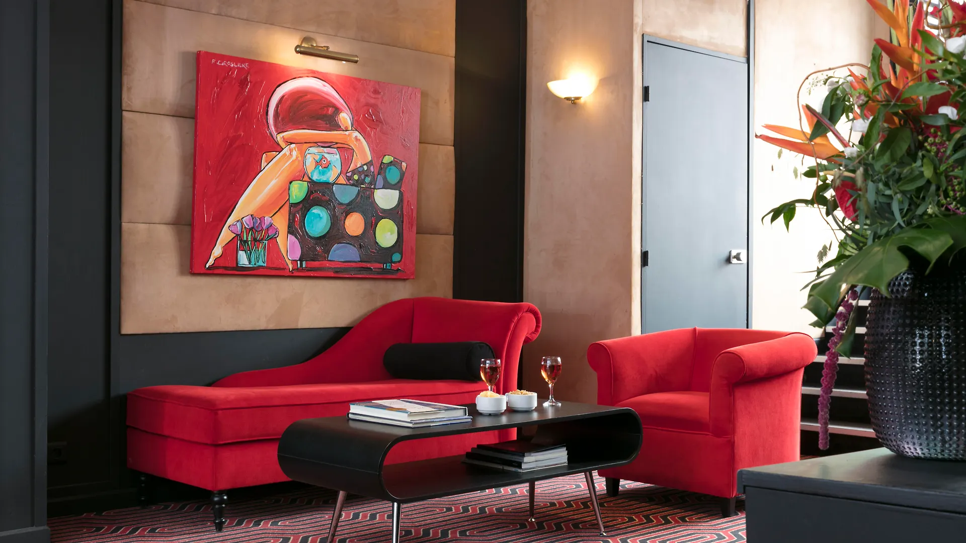Bastille Hotel